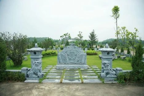 Cuốn thư đá (Bình phong âm trạch)
